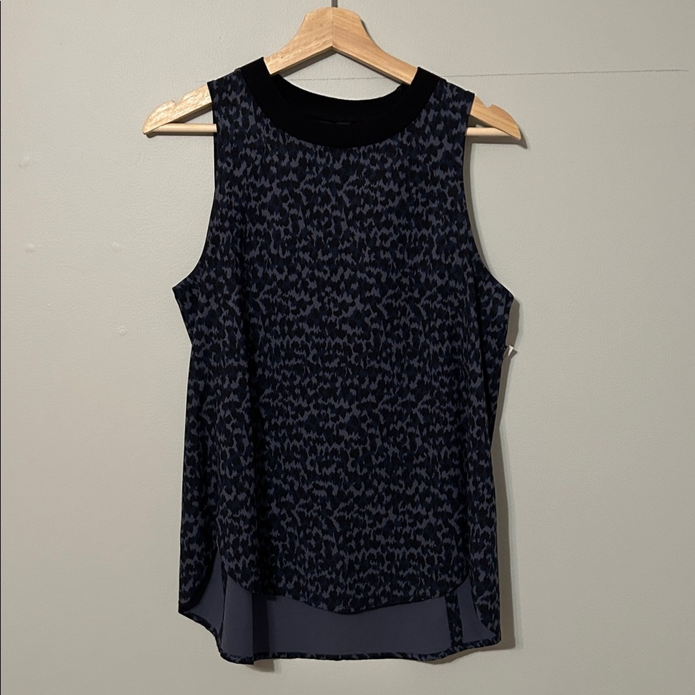 Athleta: Navy/black detailed pattern. Crew neck, athletic Tank Top. Size small.